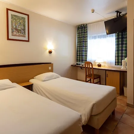 Campanile Hotel 3*