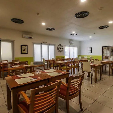 Hotel Campanile Lisboa Sud - 3*