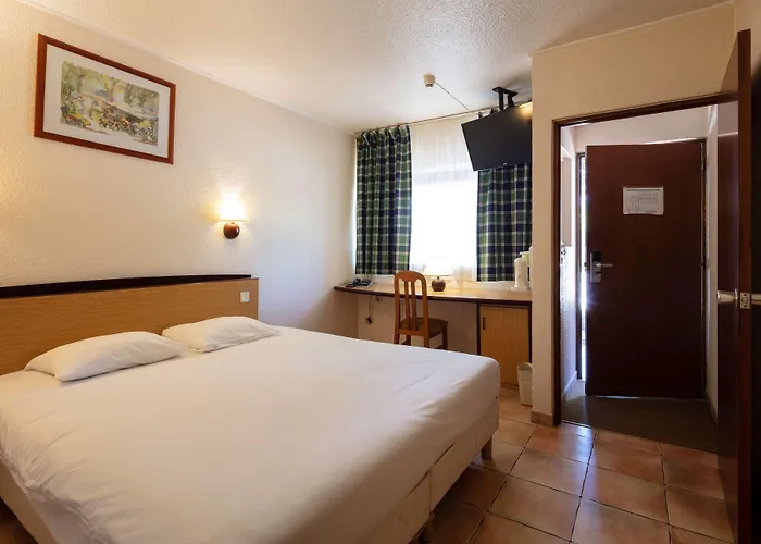 ホテル Campanile 3*